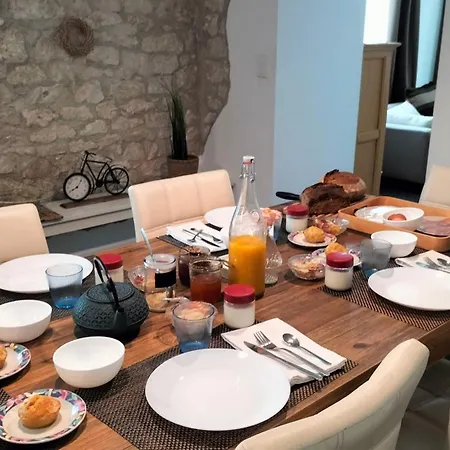 D'hotes - Mas Cinq Sols Bed and breakfast Courbiac