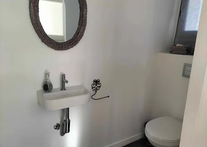 D'hotes - Mas Cinq Sols Bed & Breakfast 3*