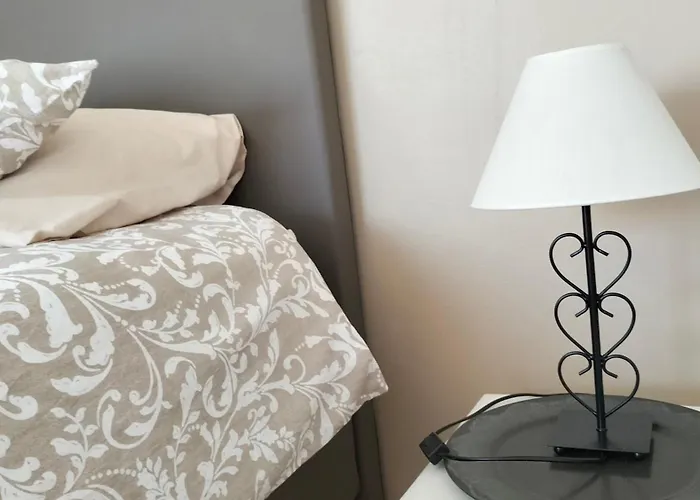 D'hotes - Mas Cinq Sols Bed & Breakfast 3*